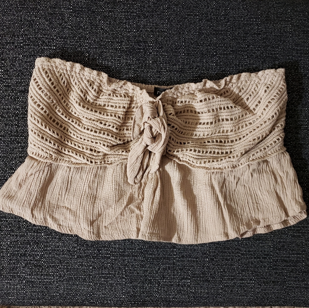 Flowy beige crop top